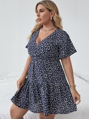 Navy Blue And White Heart Print V-Neck Short Sleeve Dress Size 2X